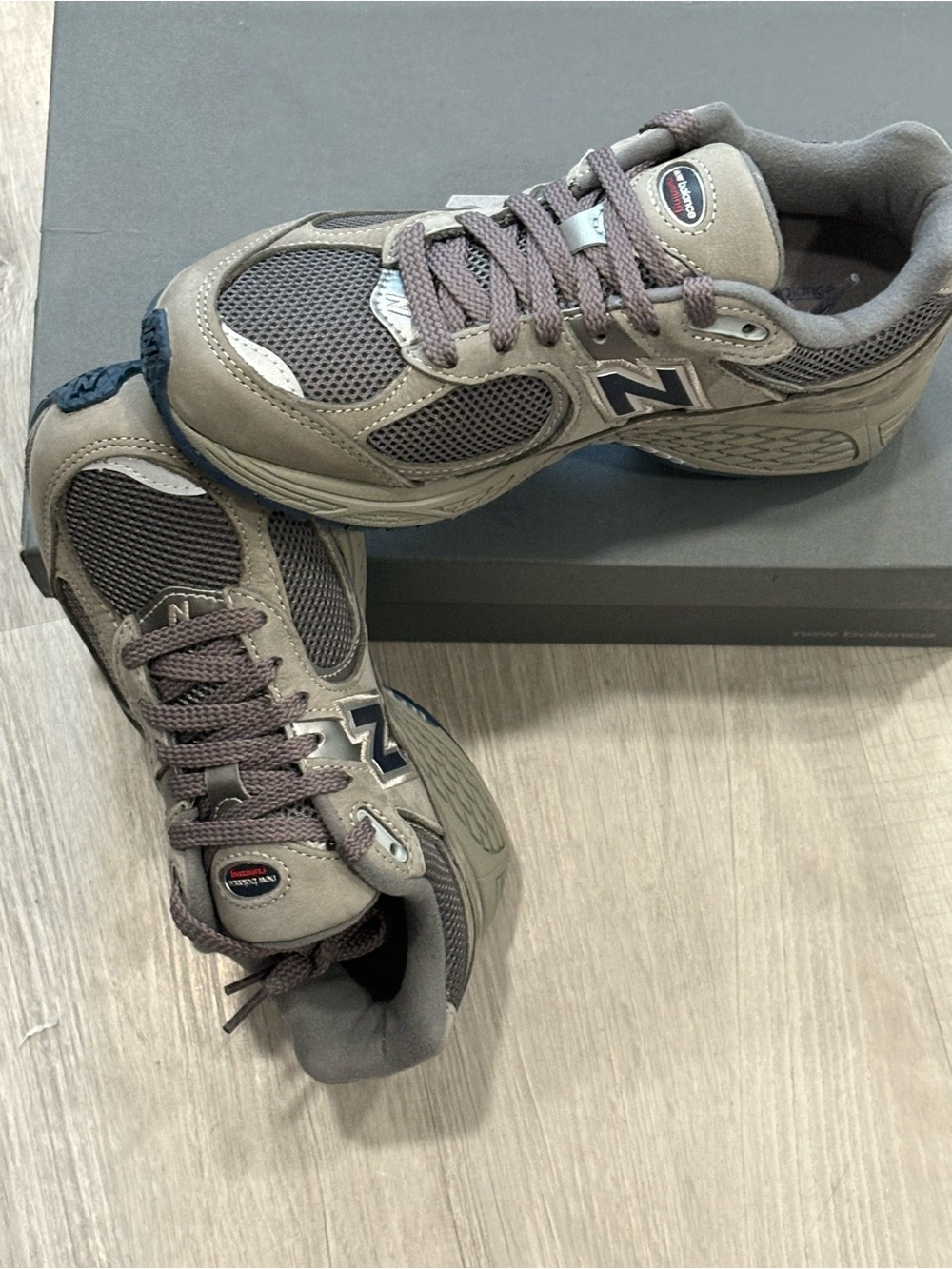 New Balance Brown & Gray Men's Athletic Sneakers size 4.5. BNWT AT-6/26